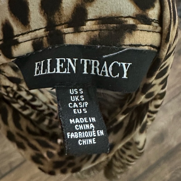 Ellen Tracy leopard print sleeveless blouse - Picture 6 of 6